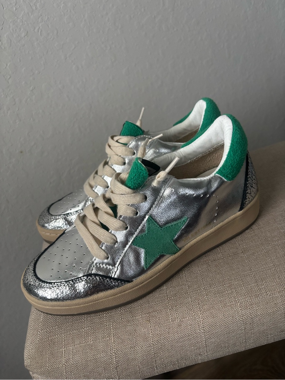 Vintage Havana Denisse 10 Sneakers Womens 6.5 Silver Metallic Green Suede Star